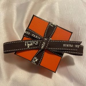 Meet your Posher, Jade